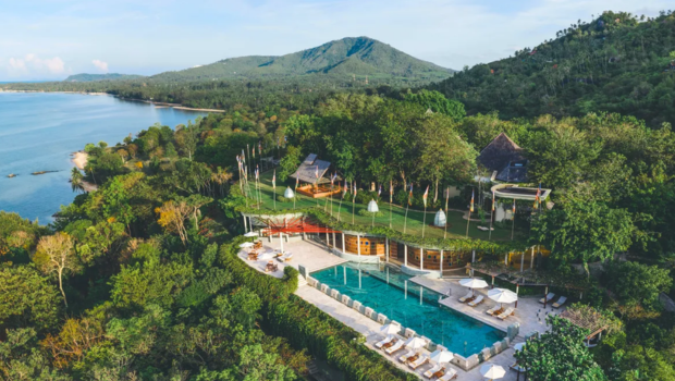 spa wellness pool and sea